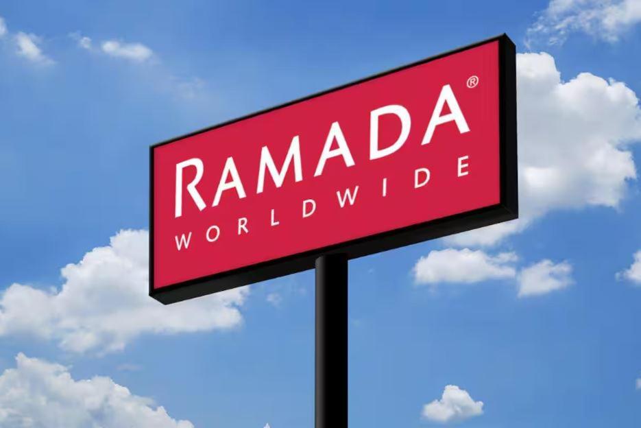 Hotel Ramada By Wyndham Bainbridge Exteriér fotografie